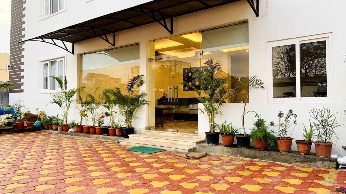 Viluppuram Hotel | Golden Parrk