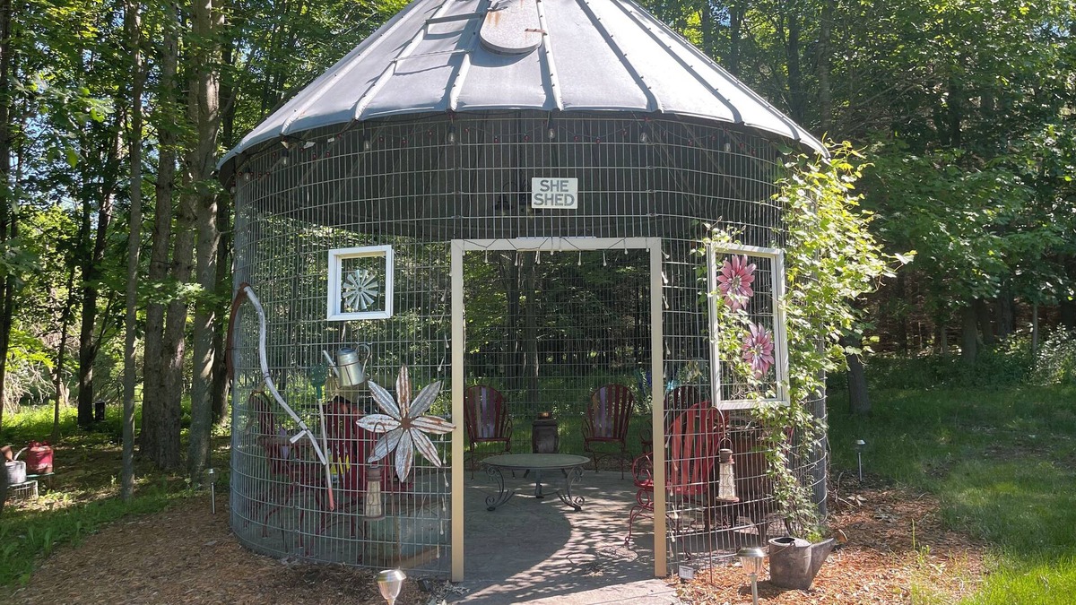 Stratford Apartment | Golden Pond Cozy Lower Level, Indoor & Outdoor Fire Pit, 30 min to Granite Peak