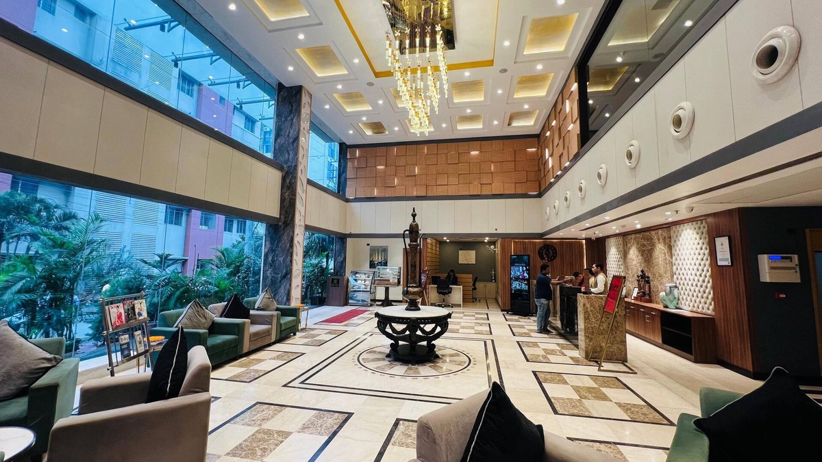 Berhampore Hotel | Golden Retreat