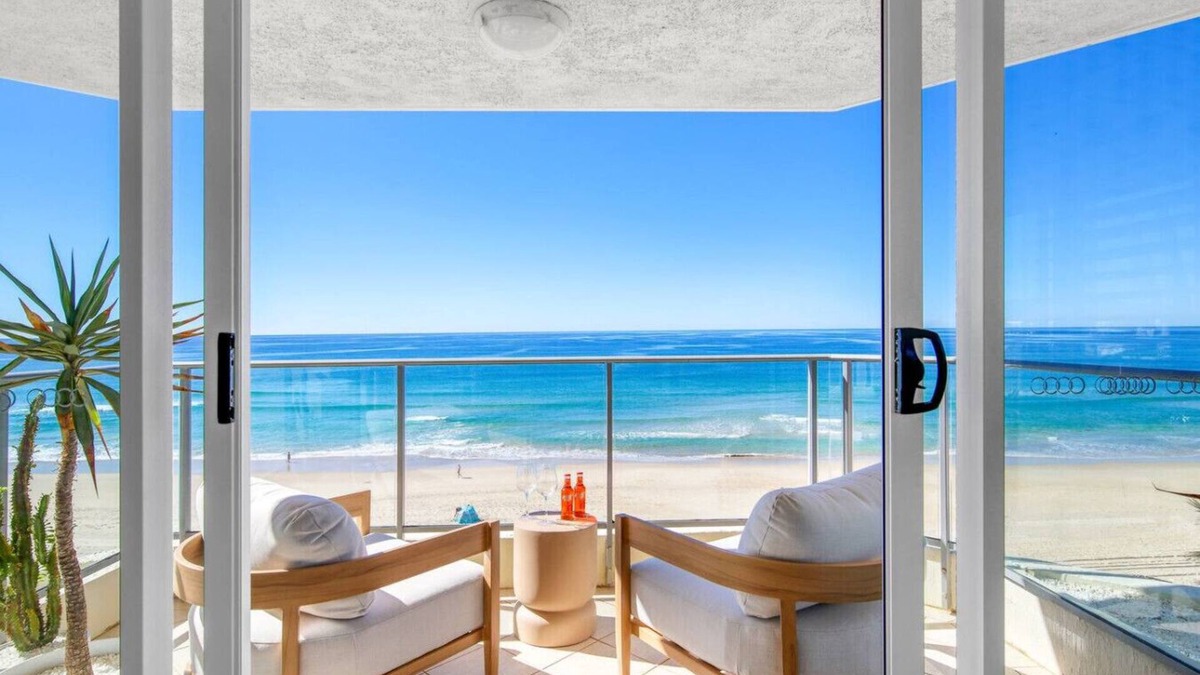 Mermaid Beach Apartment | Golden Sands of Mermaid Beach