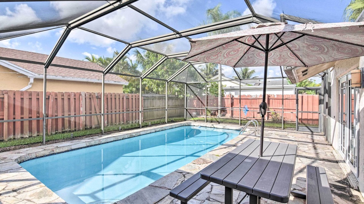 Weston House | 'Golden Tropics' - Sunny Gem w/ Patio & Pool!