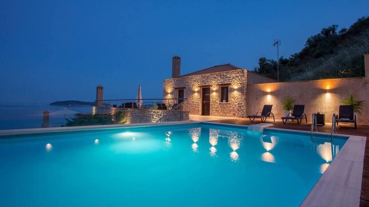 Vassilias Villa | Golden View Villa King Aegeus