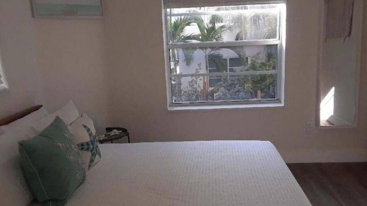 Nautilus Apartment | Goldenrod Stays Apt.6, one block from the beachnn