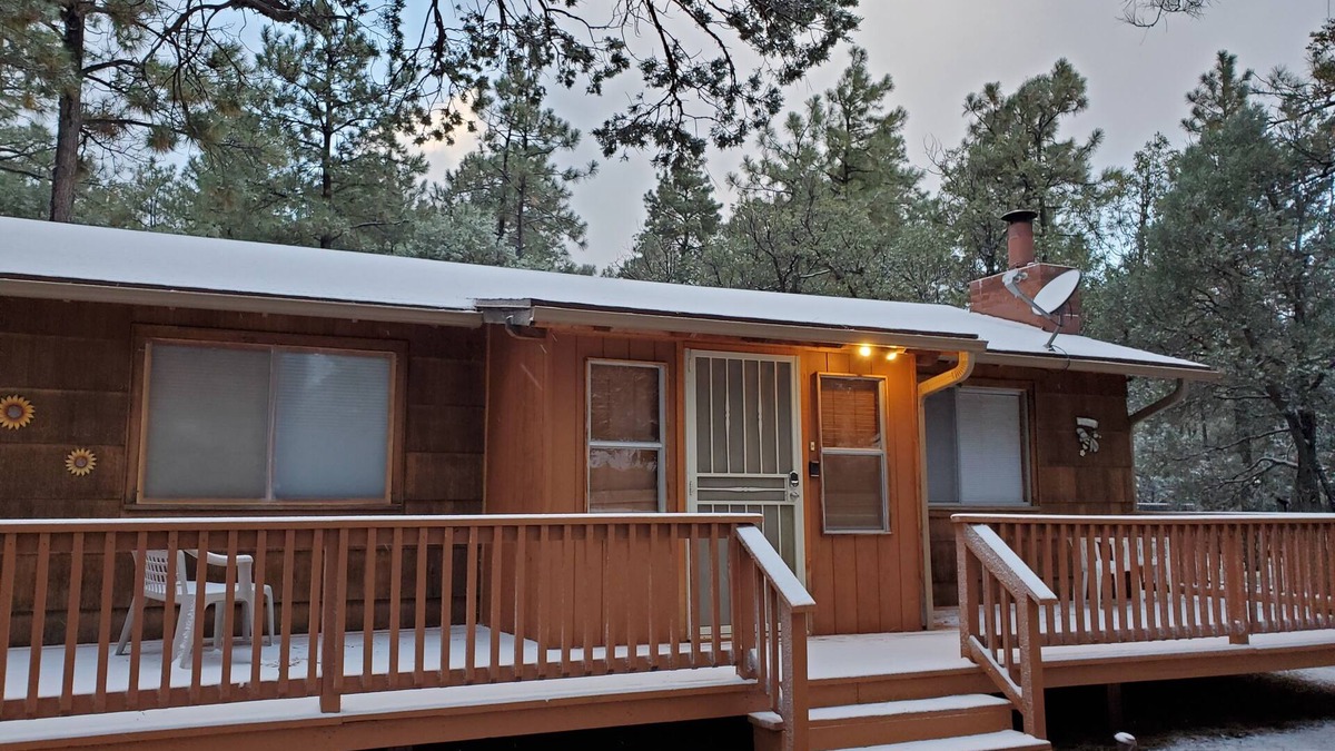 Show Low Cabin | Goldilocks Cabin in the Pines