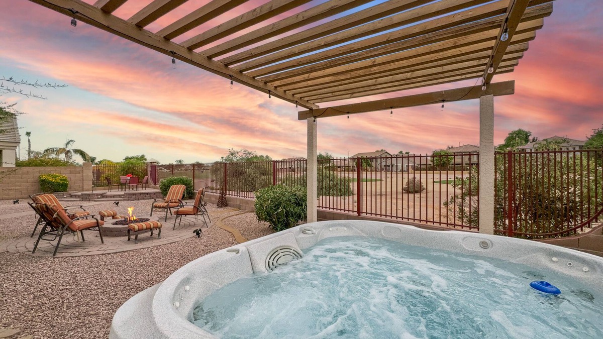 Seville House | Golf Course Home in Seville Gilbert! 30 Night Min!