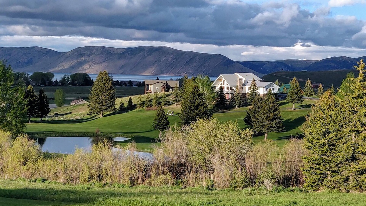 Sweetwater House | Golf Course Lakehouse with fantastic views of the lake, mountains & golf course.