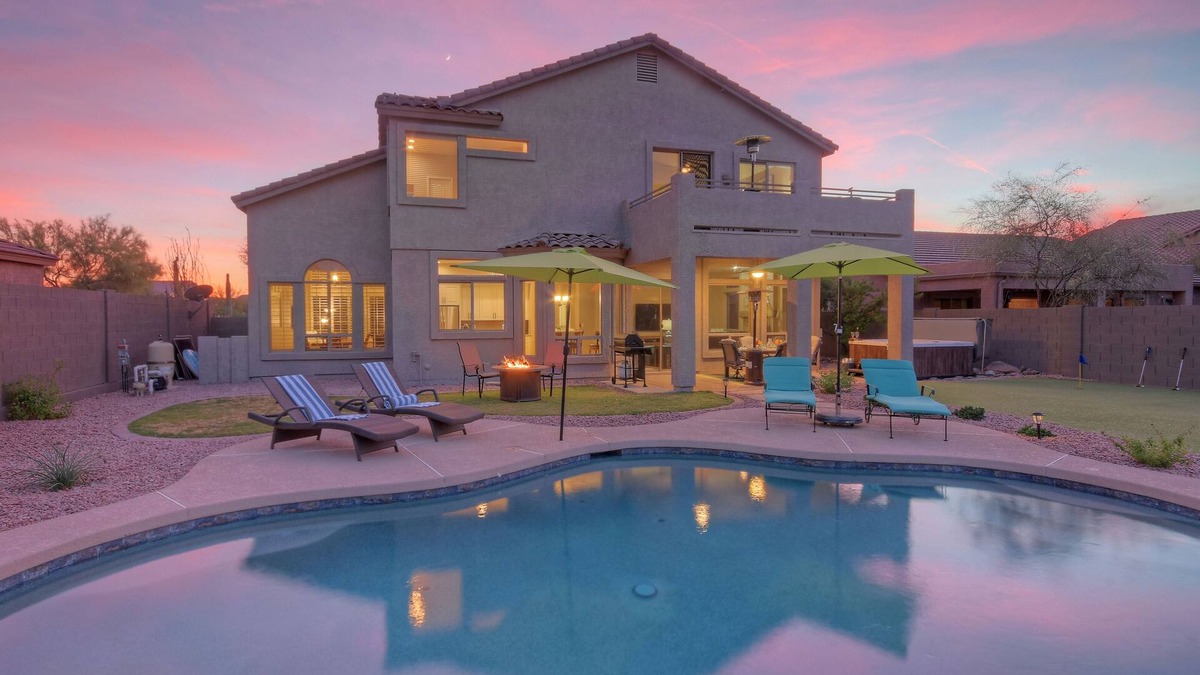 Las Sendas House | Golf Course & Mt VIEWS: Htd POOL, Hot Tub, Putting Green, Fire Pit, 3 Bikes