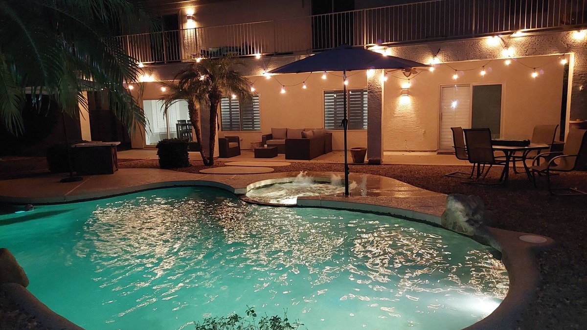 Augusta Ranch House | GOLF COURSE Serinity in Backyard, 5 Bd/3 Ba, Heated Pool/Jacuzzi