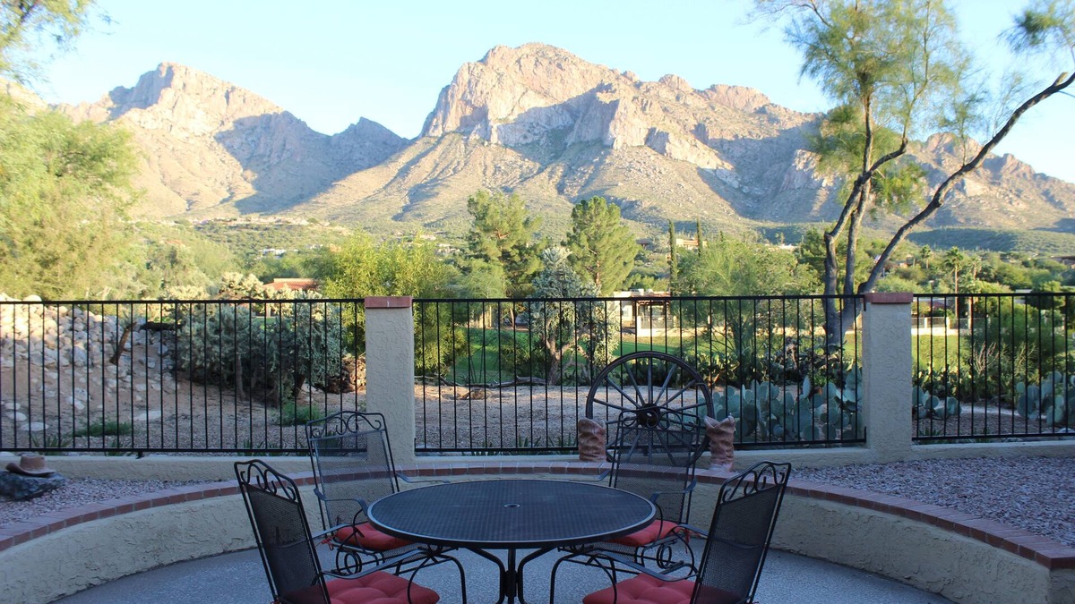 El Conquistador House | Golf Course Townhome with Unbelievable Mountain Views