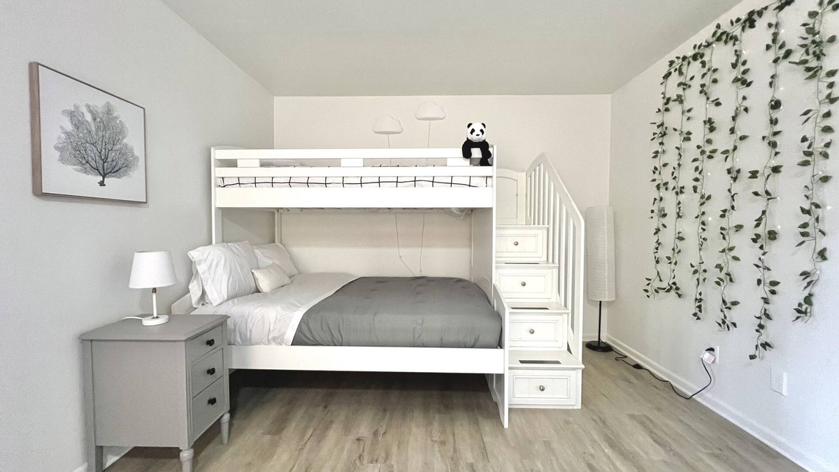 Point Venture House | Golf Course View Newly Remodeled Townhome