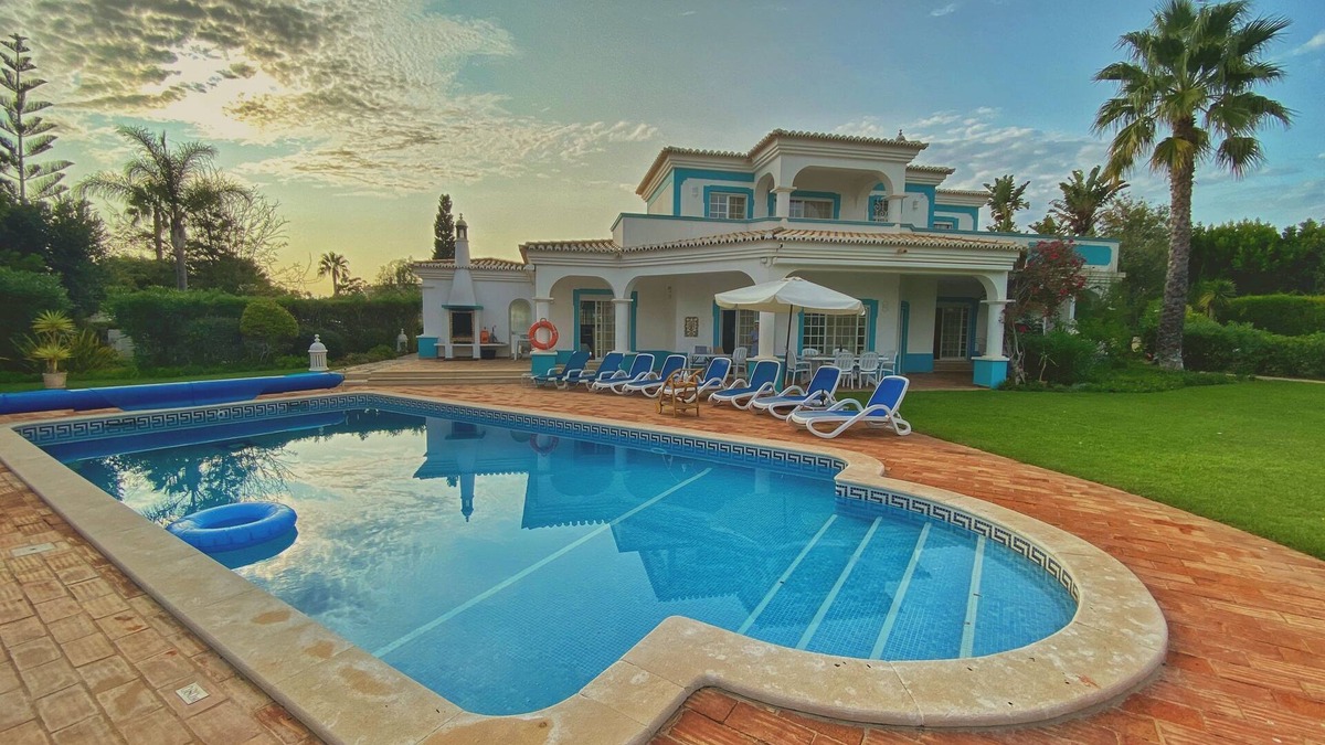 Portimao Villa | Golf dream villa with private pool, huge garden and sea view