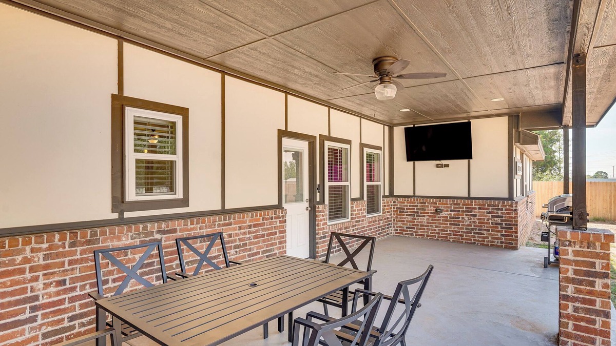 Midland House | Golf, Shop & Explore: Home 5 Mi to Dtwn Midland!
