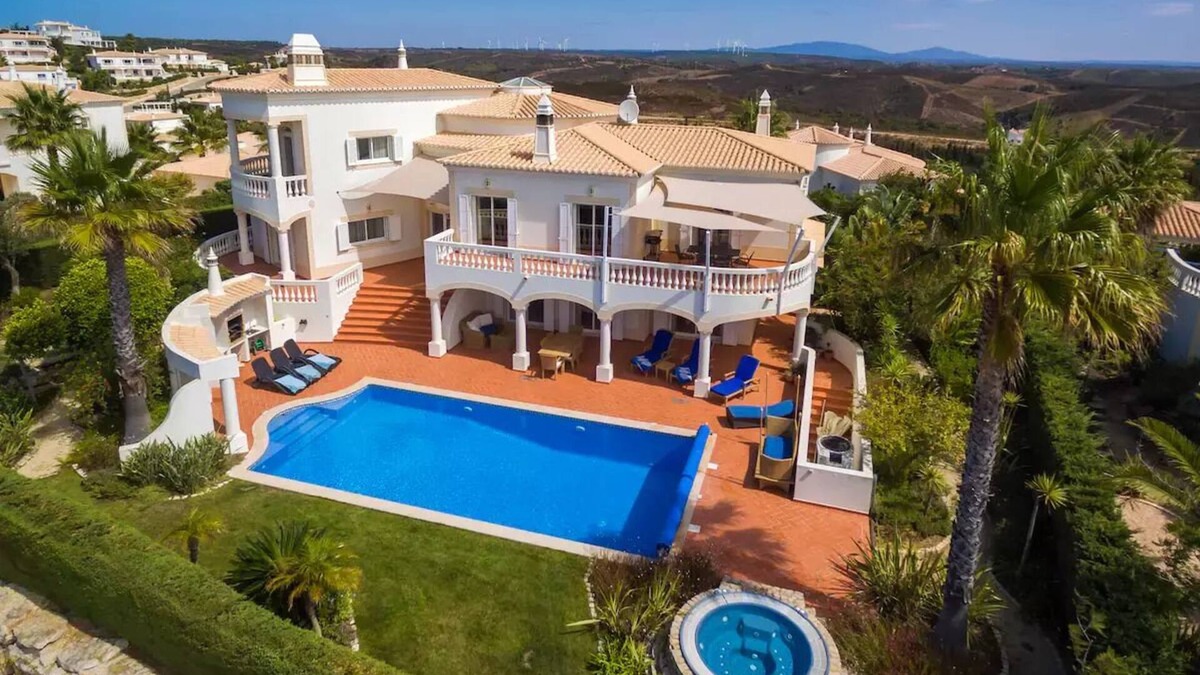 Figueira House | Golf-Villa mit Pool und fantastischem Ausblick
