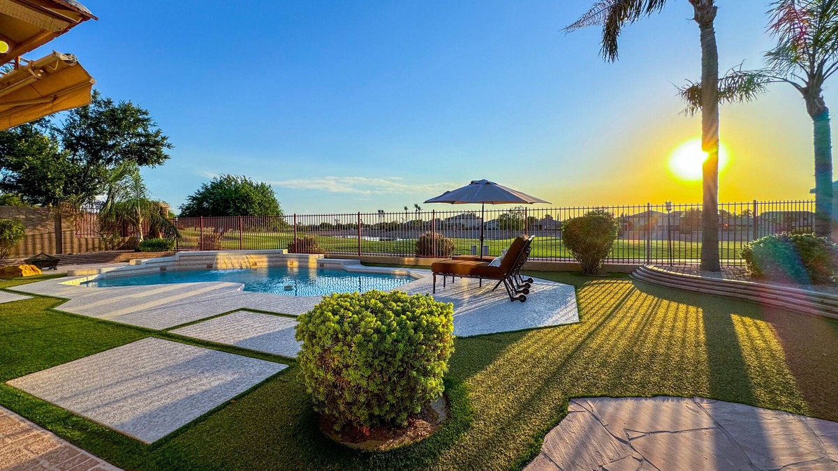 Seville House | Golf Views, Heated Pool 30 night min. Seville.