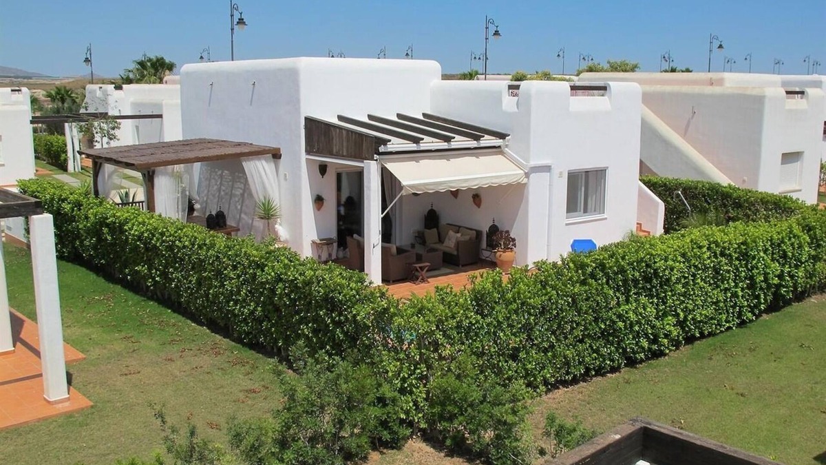 Alhama de Murcia House | Golf villa in safe and quiet area suitable for children