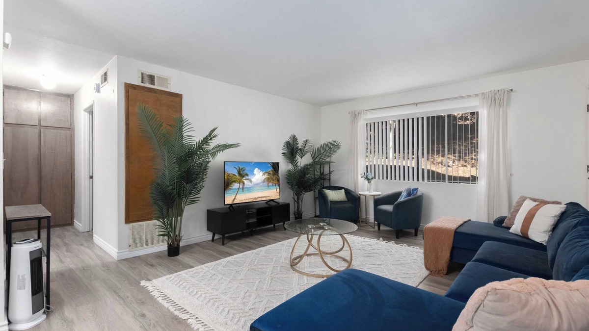 San Carlos Apartment | Golfcrest Getaway, Foosball, Near UC SD, King Beds, Jacuzzi, Fits 6 Guest, 2 BDS