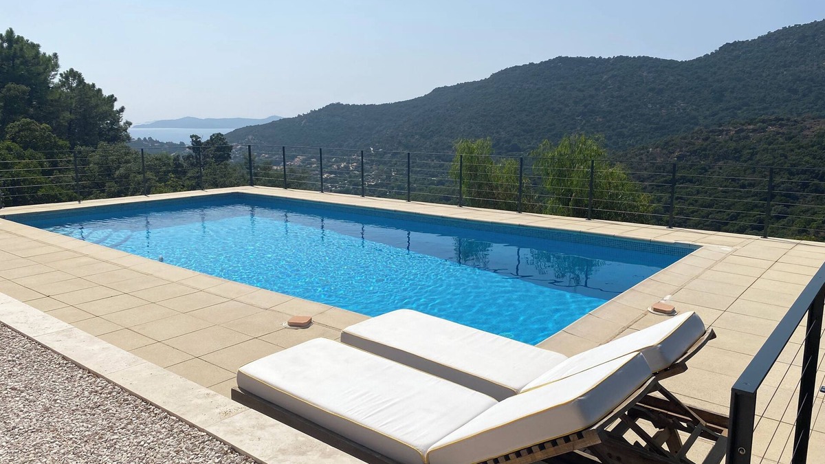 Rayol-Canadel-sur-Mer Apartment | Golfe de St-Tropez 2-rooms apartment in magnificient villa large swimming pool