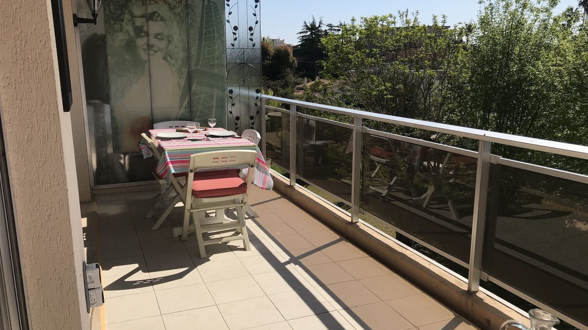 Golfe Juan Apartment | Golfe Juan - Plages A Pied- 2pièces 40m2/terrasse SUD 12m2