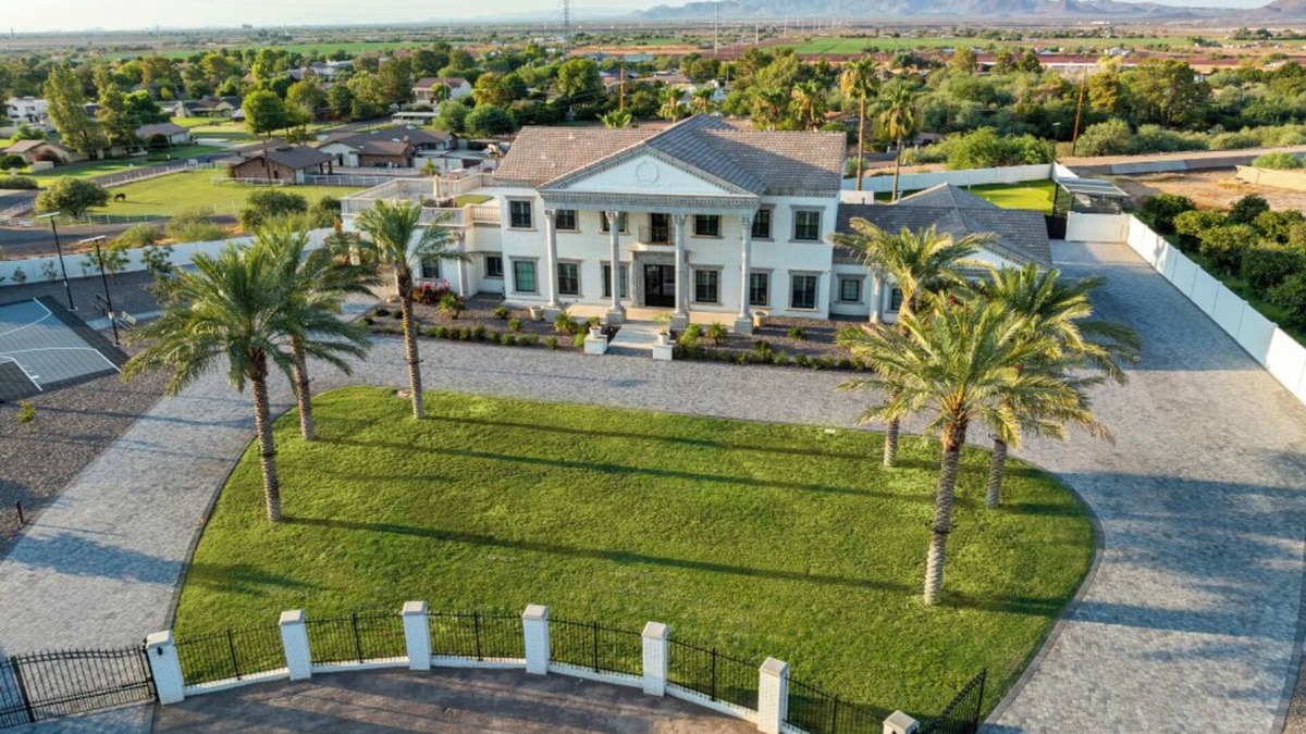 Lehi House | Golfer's Dream 7,000 Sq. Ft WHITE HOUSE