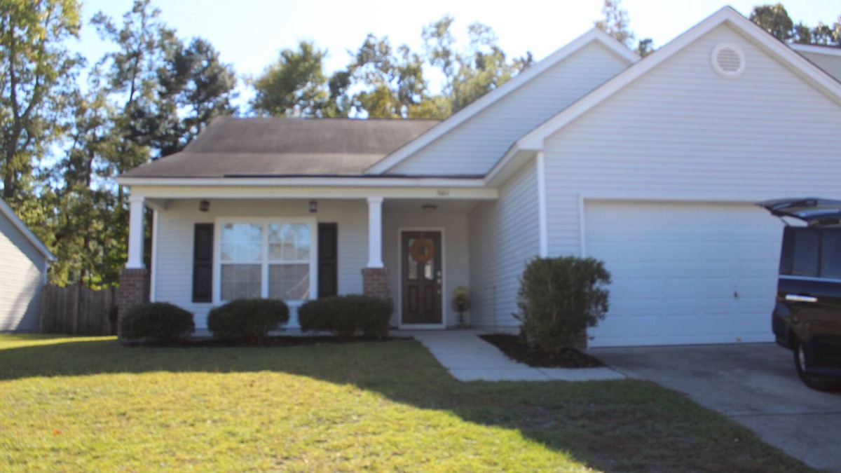 Summerville House | Golfers Delight: 3-bedroom home outside of Charleston