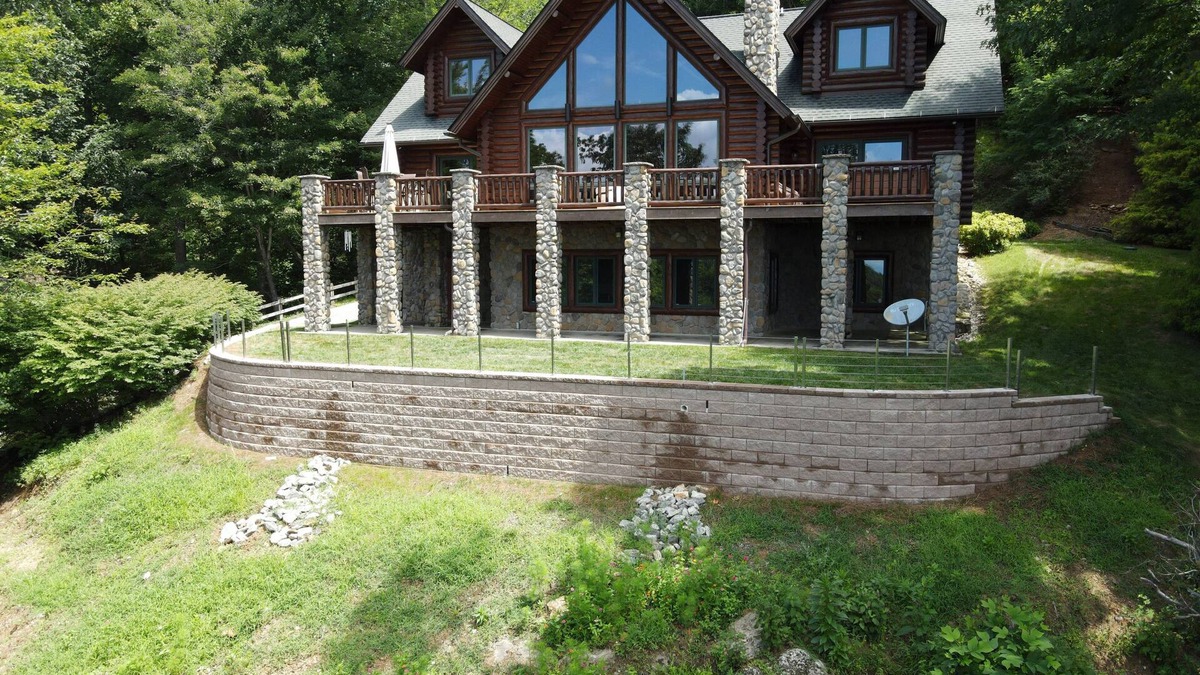 Lenoir House | Good Day Sunshine - 4BR South of Blowing Rock with amazing views, ample privacy, and a hot tub