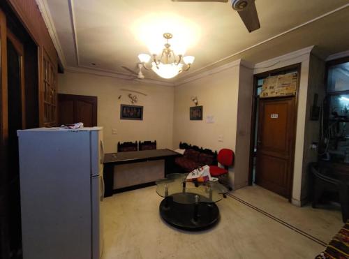 Malviya Nagar Apartment | Good place for parties and stays