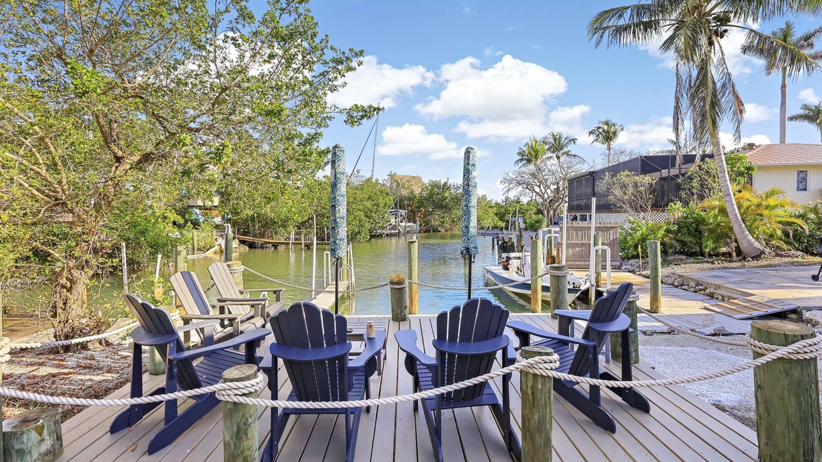 Goodland House | Goodland pet-friendly home w/dock & kayaks
