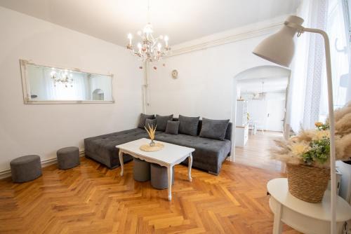 Pozega Villa | GoodLife Holiday House - Family & Friends