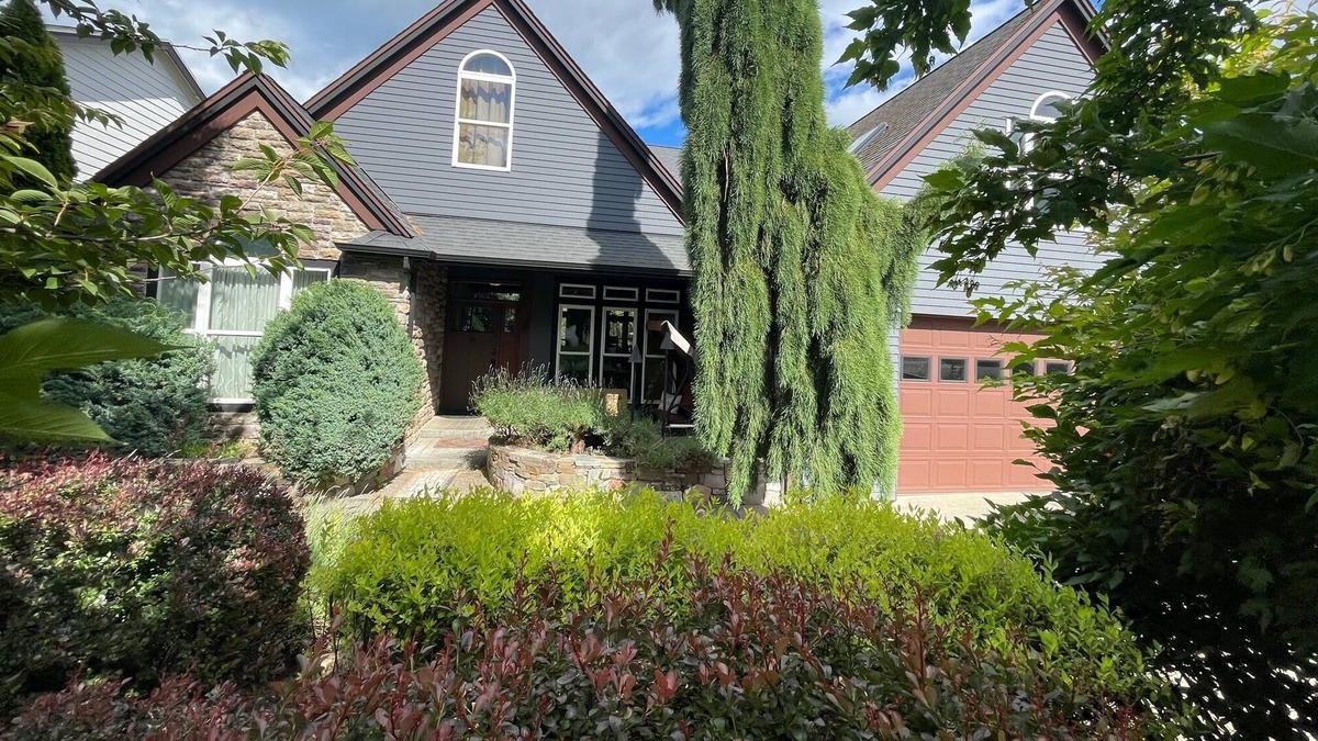 Hood River House | Gorge Getaway in Hood River