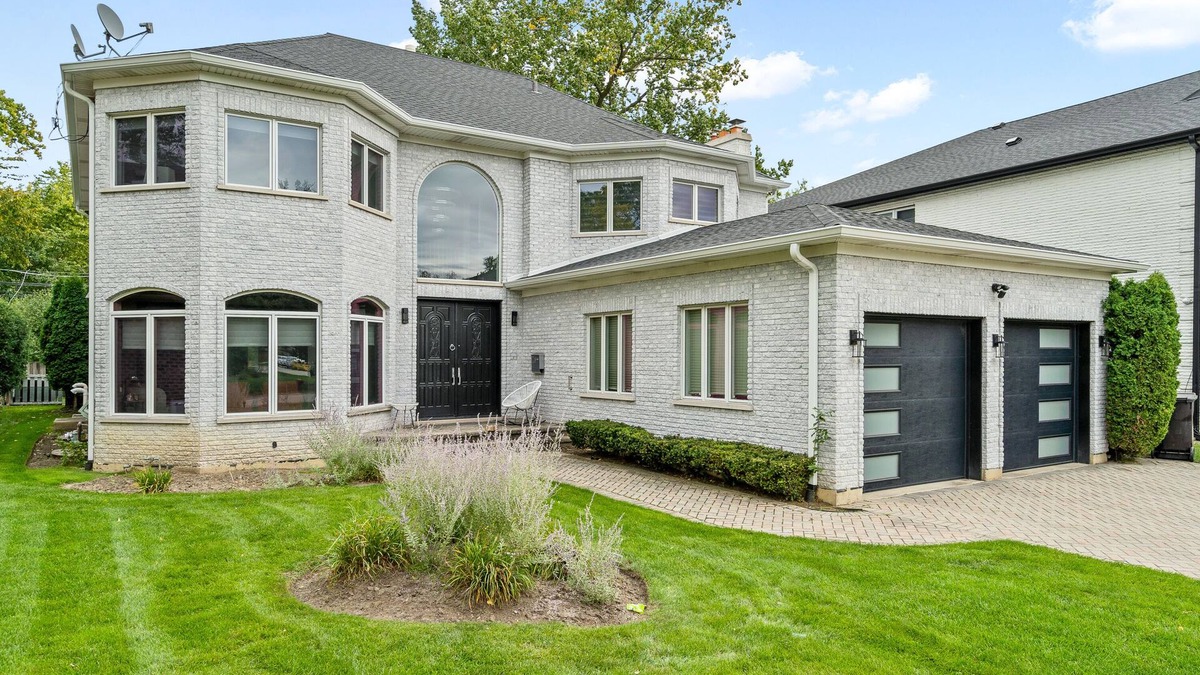 Skokie House | Gorgeous 15BD & 5.5BR House w/Ninja Gym - Skokie!