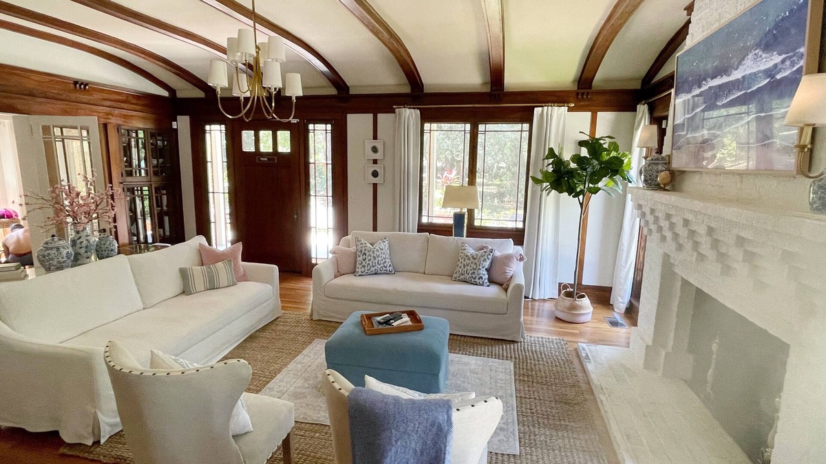 Midtown House | Gorgeous 1900s Craftsman Home + Pool & Hot Tub