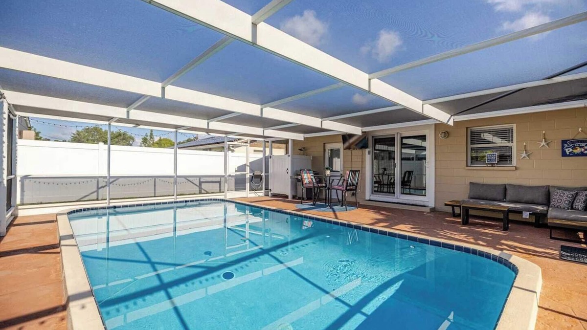 Pinellas Park House | Gorgeous 2BDRM with Private-Heated Pool, Mins From Gulf Coast Beaches And Parks.