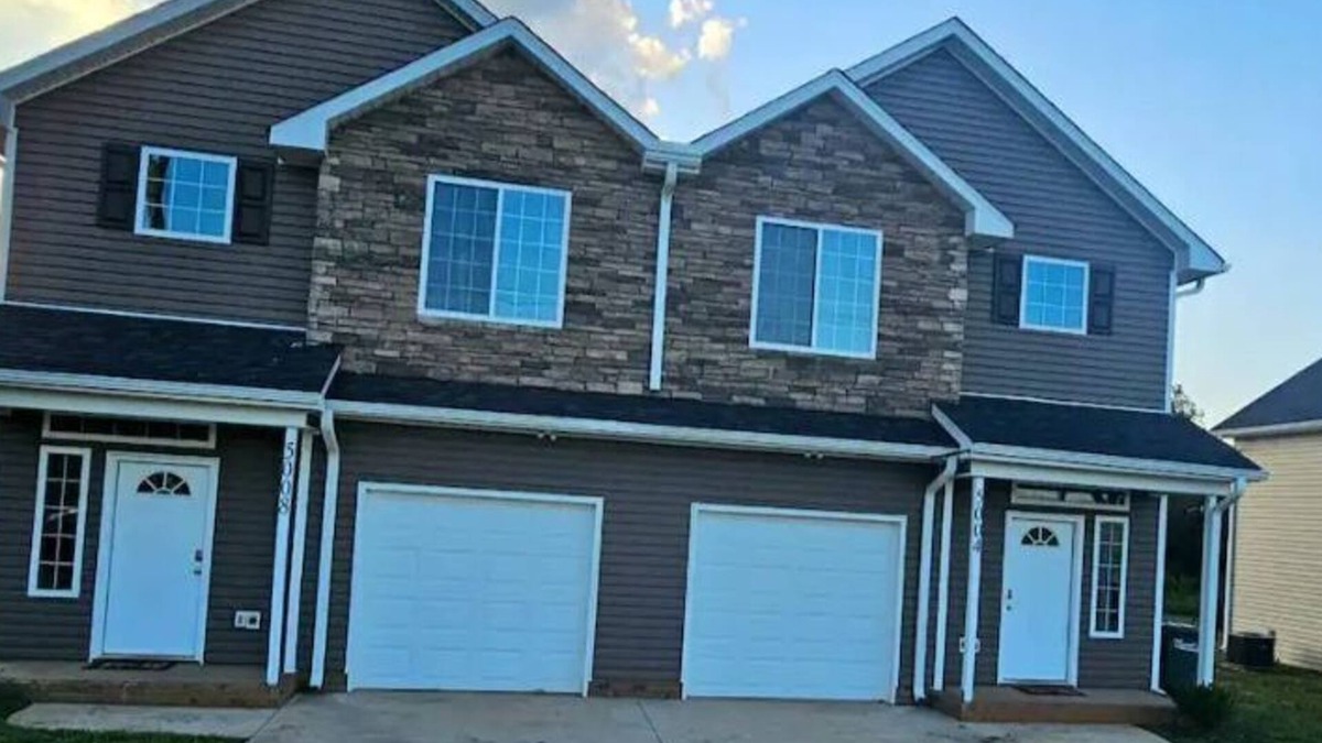 Harrisburg House | Gorgeous 3 Bedroom home in Concord, NC