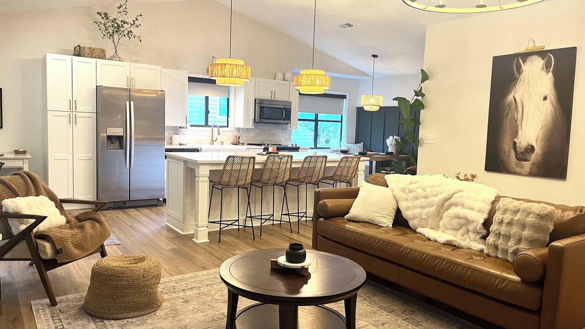 Woodstock House | Gorgeous 3-bedroom spacious house in charming Woodstock