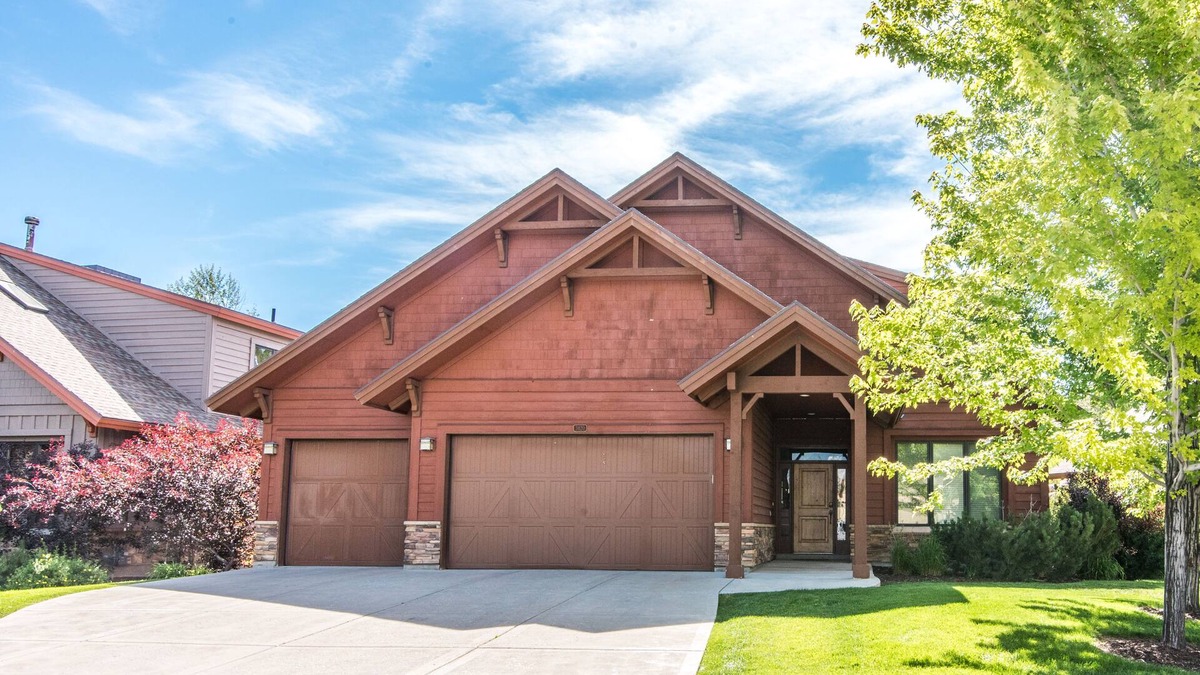 Eden House | Gorgeous 3-story home, private hot tub