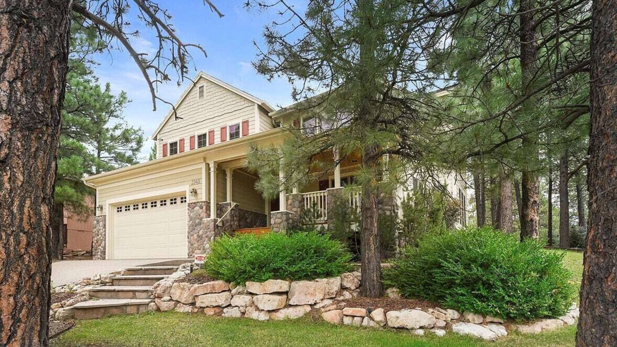 Ponderosa Trails House | Gorgeous 4,200 Sf Custom 6 Bedroom Home - Perfect for Families