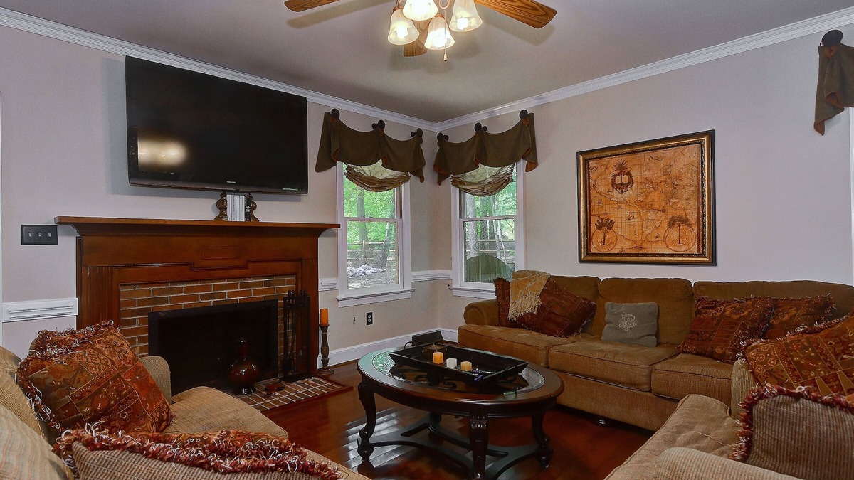 Weddington House | Gorgeous 4 bedroom with rec room/outdoor pond upscale exclusive Weddington area