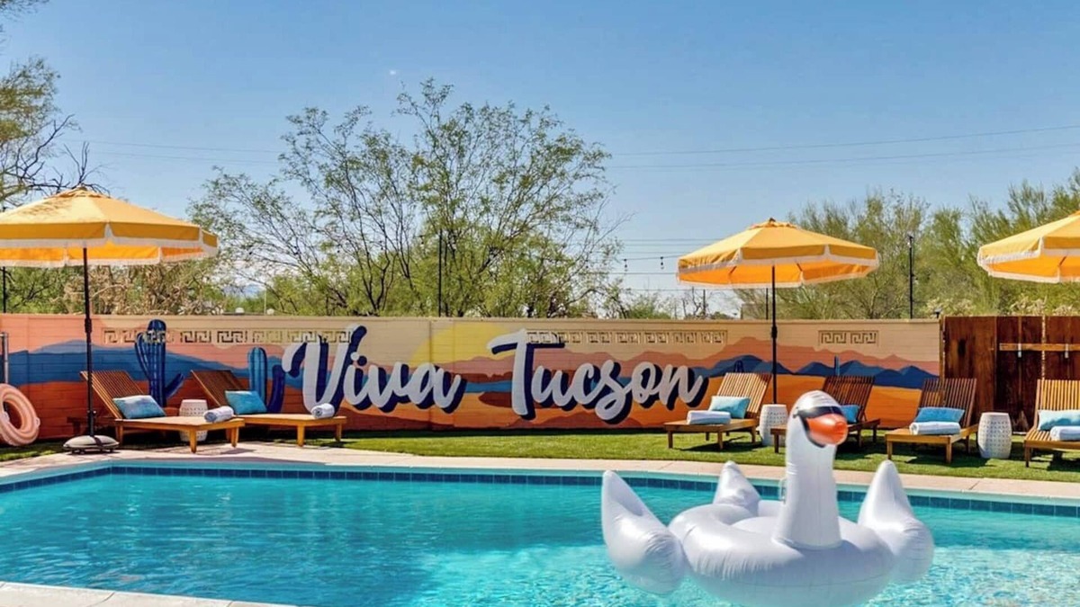 Casas Adobes House | Gorgeous 5br/3bath home with resort-like backyard