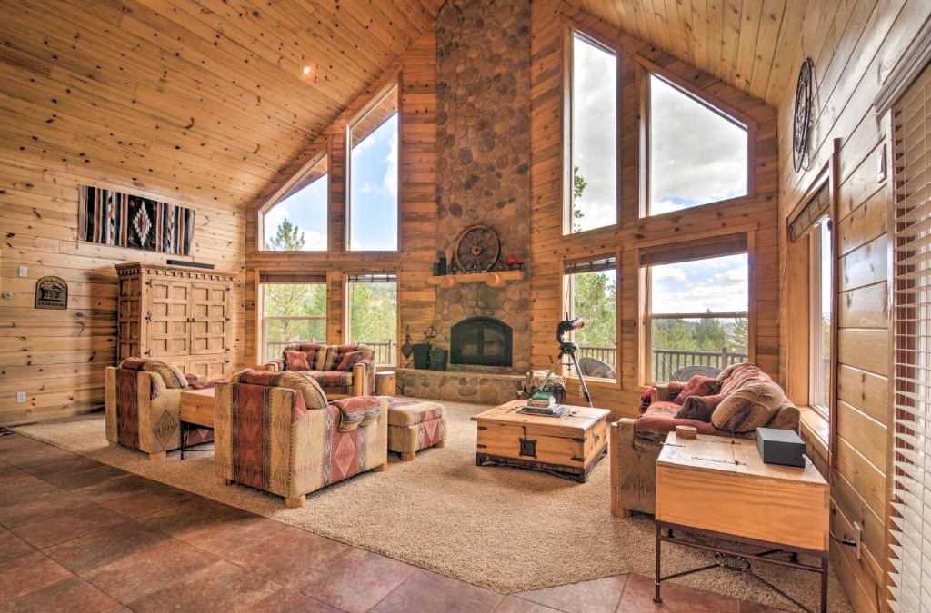 Long Valley Junction House | Gorgeous Alton Cabin with Deck and Mountain Views