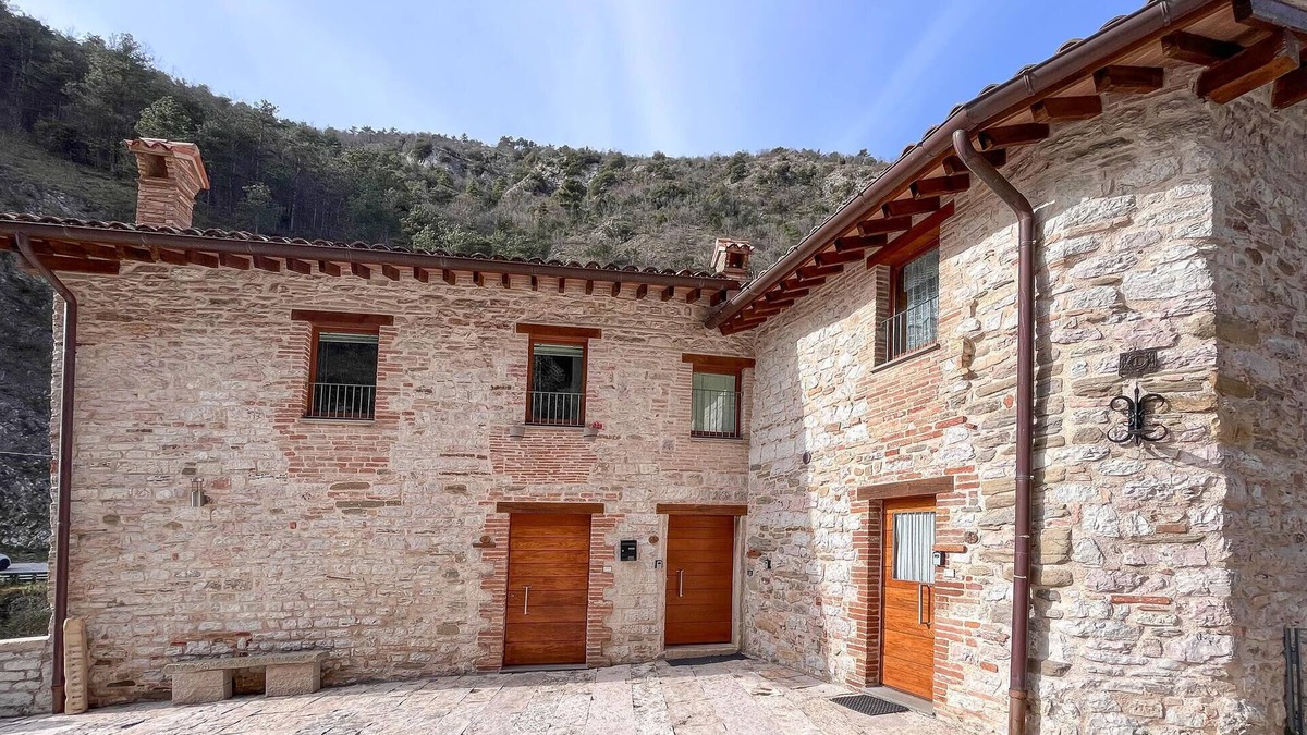 Gubbio Apartment | Gorgeous apartment in Gubbio with WiFi