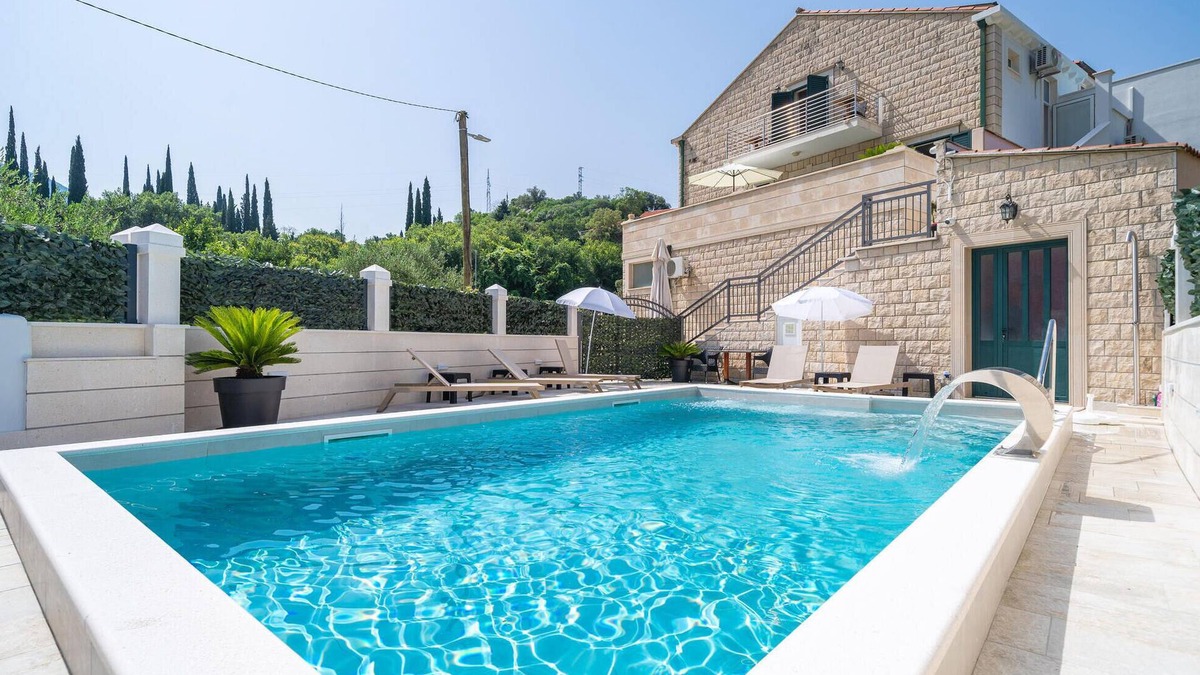 Komolac Apartment | Gorgeous apartment in Dubrovnik