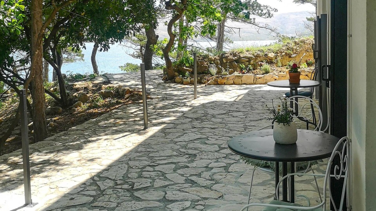 Bosana Apartment | Gorgeous apartment in Novalja