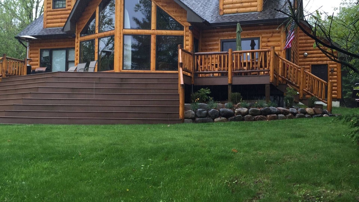 McGregor Cabin | Gorgeous Big Sandy Year Round Lake Home