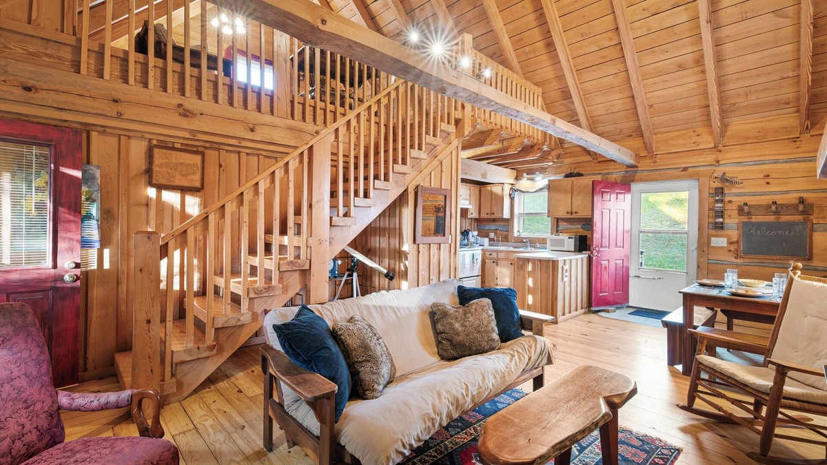 Vesta Cabin | Gorgeous Cabin - Fast 100mbps WiFi - Pet Friendly!