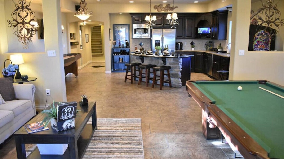 Monument House | Gorgeous Chalet with Everything you could ask for!