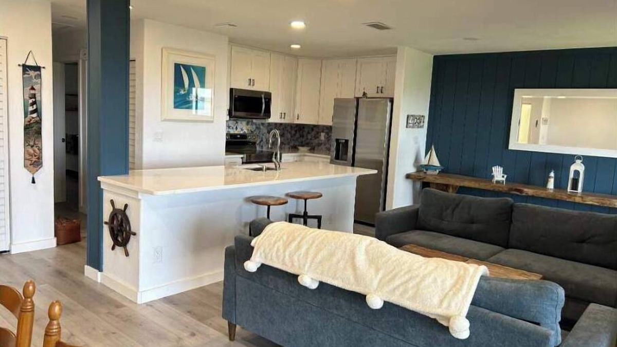 Saint Augustine Shores Condo | Gorgeous Condo in Historic St Augustine FL, close to Beaches, Shops and Pools.