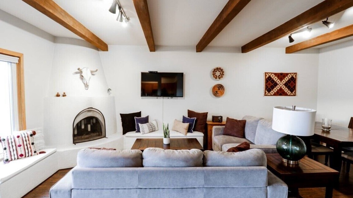 Santa Fe Condo | Gorgeous Condo Near Historic Santa Fe Plaza!
