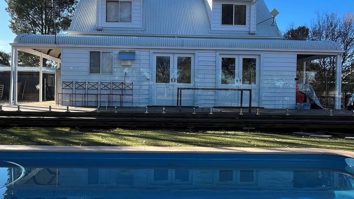 Scone House | Gorgeous Country Home With Pool | Pet Friendly