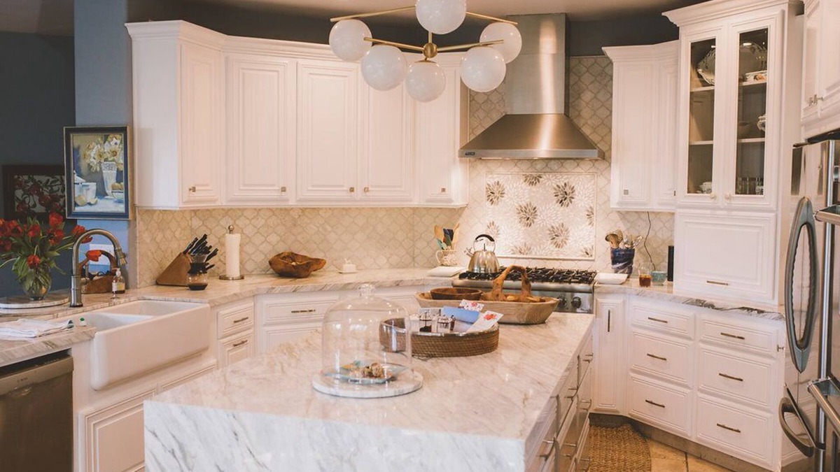 Westchester House | Gorgeous Decorator Home in Perfect Location to Explore Los Angeles