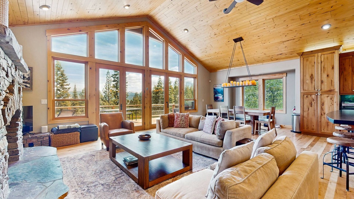 Truckee House | Gorgeous dog-friendly home w/private hot tub, shared pool & mountain views